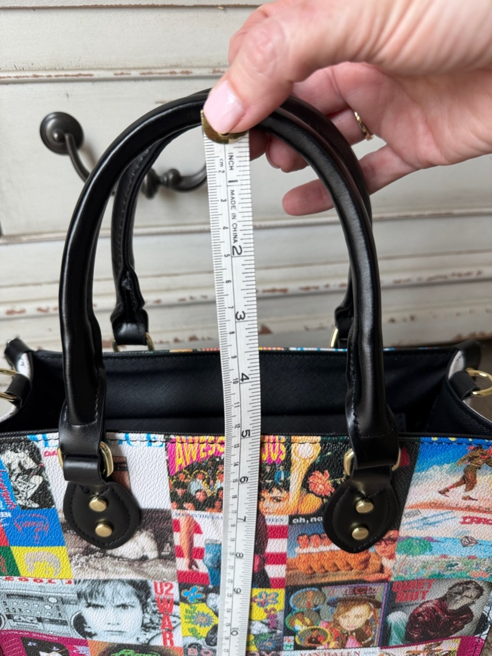 NEW multicolor 80s Albums themed Women’s Handbag w/ Black Handles/gold hardware. - Picture 10 of 11